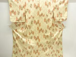 未使用品　矢羽根に草花模様小紋着物